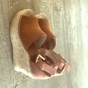 Marc Fisher Alida wedges in brown suede